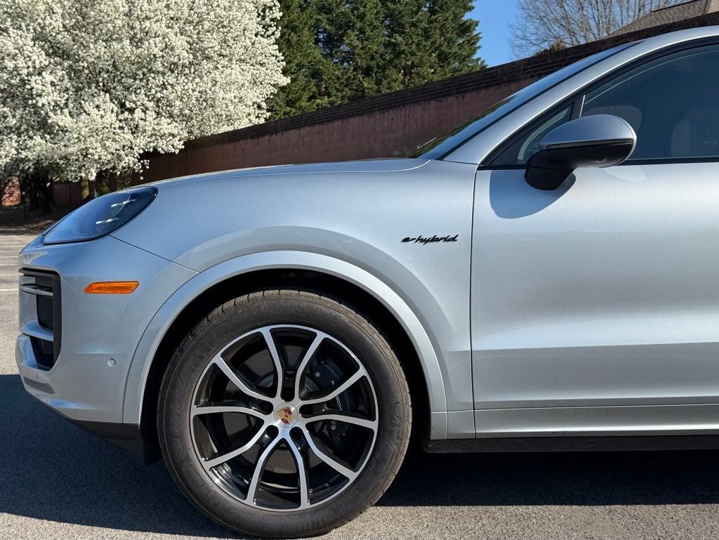 2025 Porsche Cayenne E-Hybrid Coupe Base