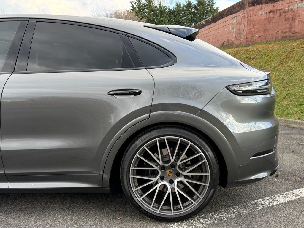 2023 Porsche Cayenne Coupe GTS