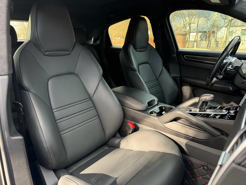 2023 Porsche Cayenne Coupe GTS