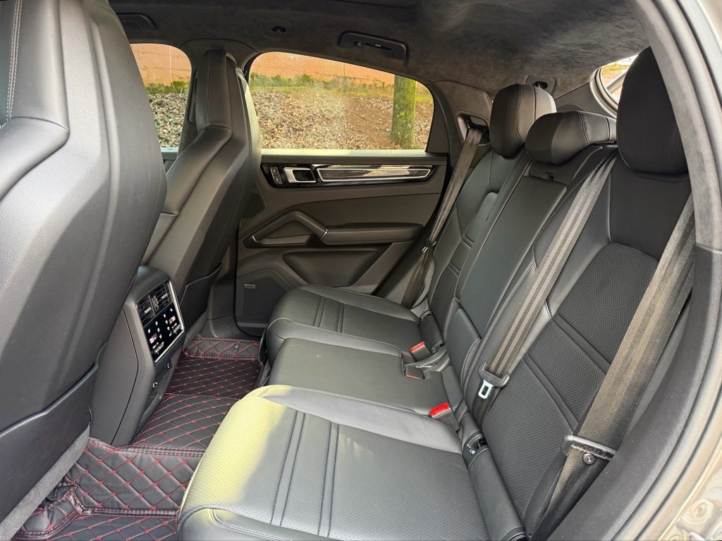 2023 Porsche Cayenne Coupe GTS