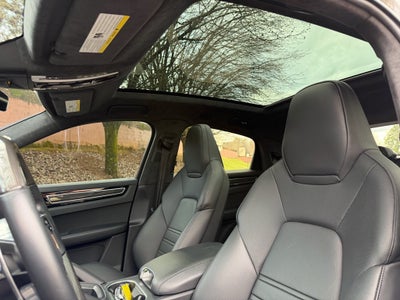 2023 Porsche Cayenne Coupe GTS