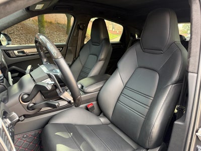 2023 Porsche Cayenne Coupe GTS