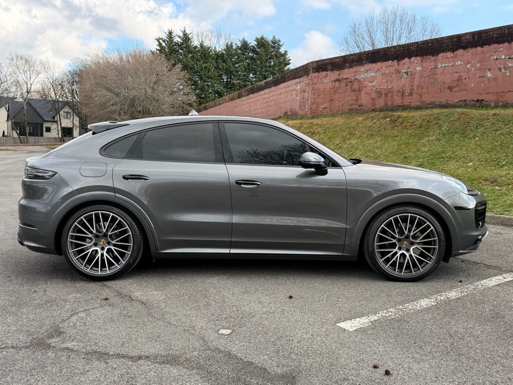 2023 Porsche Cayenne Coupe GTS
