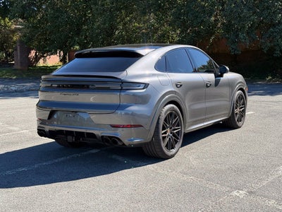 2025 Porsche Cayenne Coupe GTS