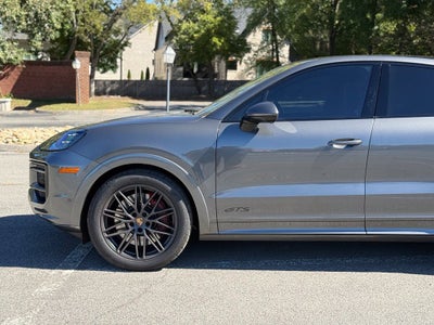2025 Porsche Cayenne Coupe GTS