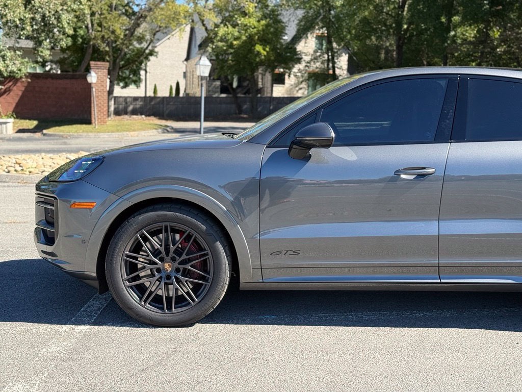 2025 Porsche Cayenne Coupe GTS