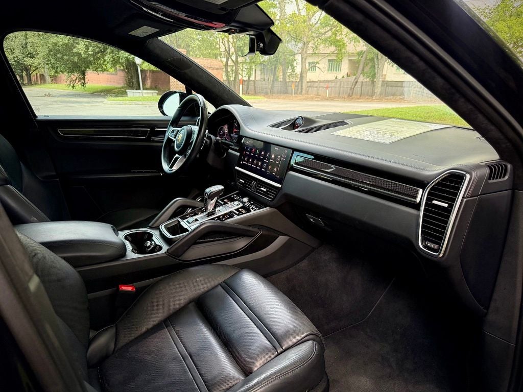 2022 Porsche Cayenne Coupe GTS