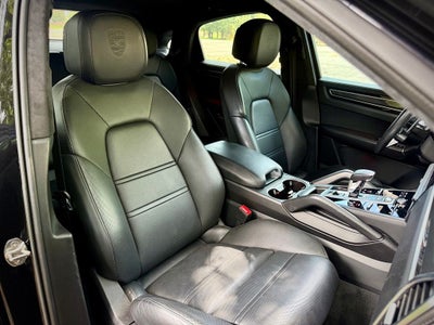 2022 Porsche Cayenne Coupe GTS