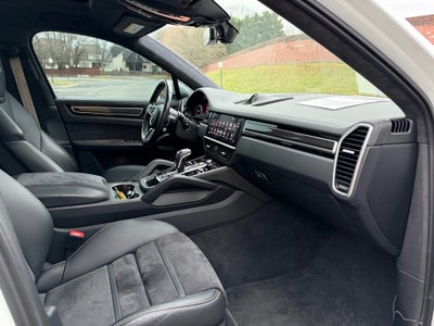 2023 Porsche Cayenne Coupe GTS