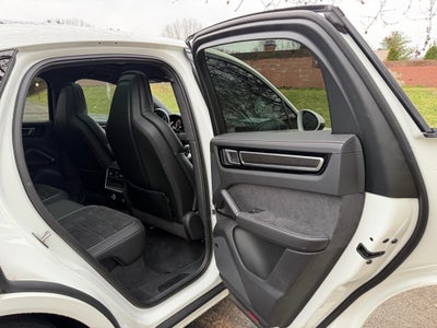 2023 Porsche Cayenne Coupe GTS