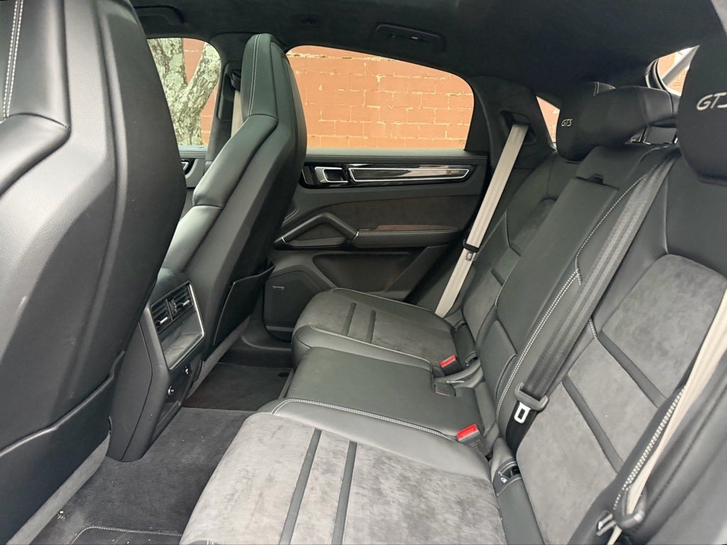 2023 Porsche Cayenne Coupe GTS