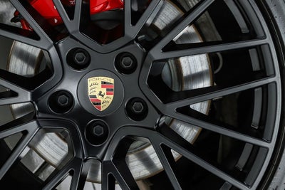 2023 Porsche Cayenne Coupe GTS