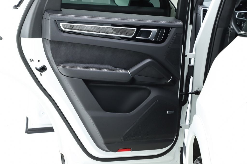 2023 Porsche Cayenne Coupe GTS