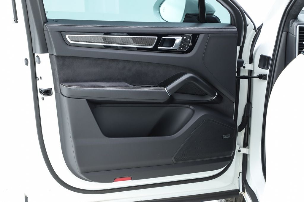 2023 Porsche Cayenne Coupe GTS