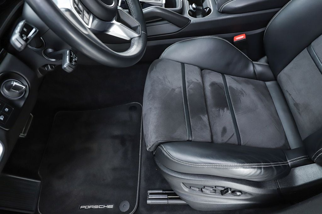 2023 Porsche Cayenne Coupe GTS