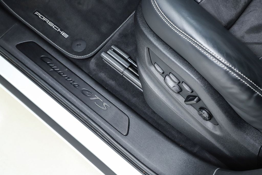 2023 Porsche Cayenne Coupe GTS