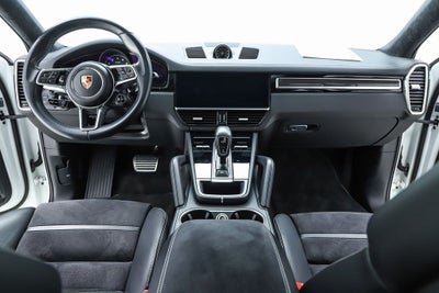 2023 Porsche Cayenne Coupe GTS