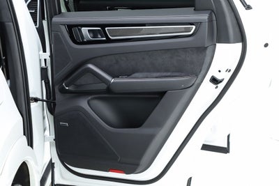 2023 Porsche Cayenne Coupe GTS