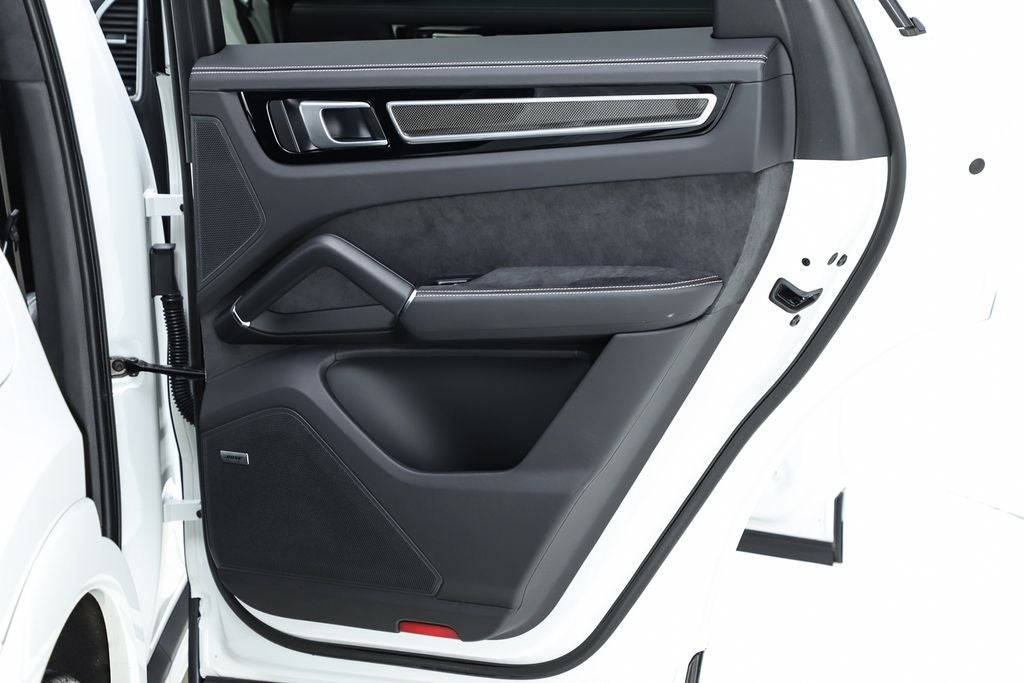 2023 Porsche Cayenne Coupe GTS