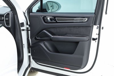 2023 Porsche Cayenne Coupe GTS