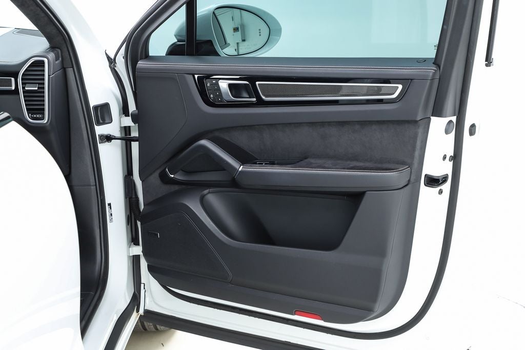 2023 Porsche Cayenne Coupe GTS