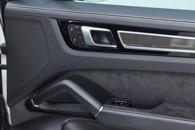 2023 Porsche Cayenne Coupe GTS