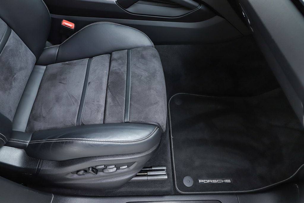 2023 Porsche Cayenne Coupe GTS