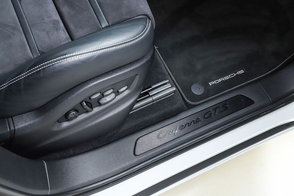 2023 Porsche Cayenne Coupe GTS