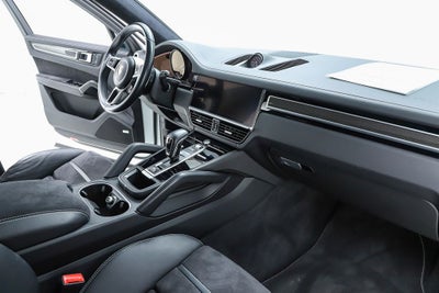 2023 Porsche Cayenne Coupe GTS