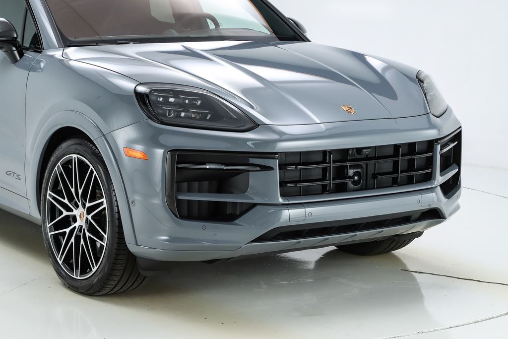 2026 Porsche Cayenne Coupe GTS