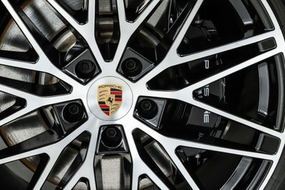 2026 Porsche Cayenne Coupe GTS