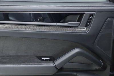 2026 Porsche Cayenne Coupe GTS