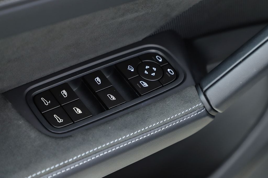 2026 Porsche Cayenne Coupe GTS