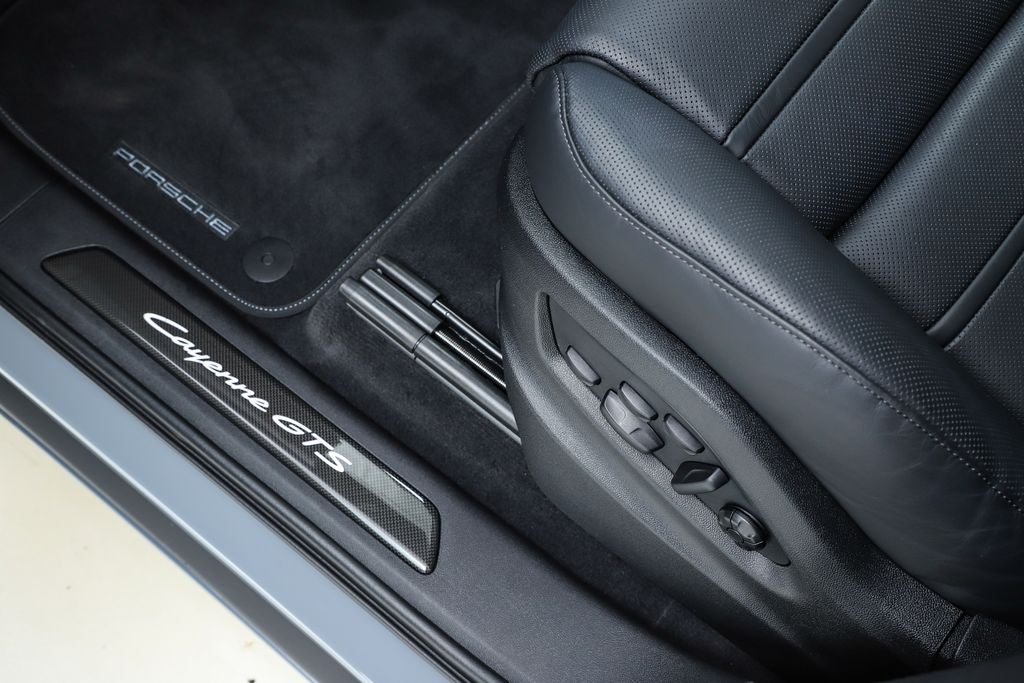 2026 Porsche Cayenne Coupe GTS