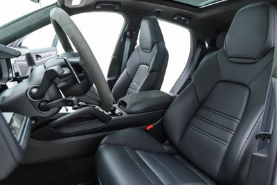 2026 Porsche Cayenne Coupe GTS