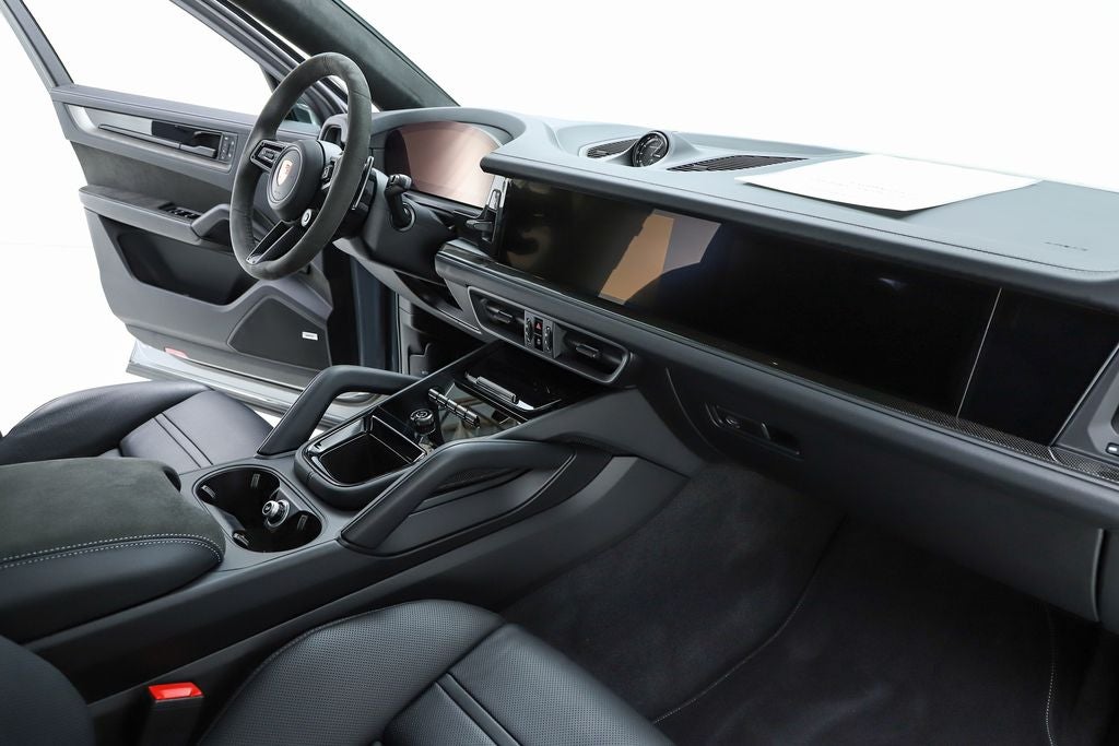 2026 Porsche Cayenne Coupe GTS