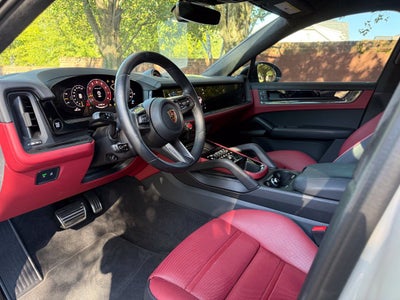 2024 Porsche Cayenne Coupe Turbo GT