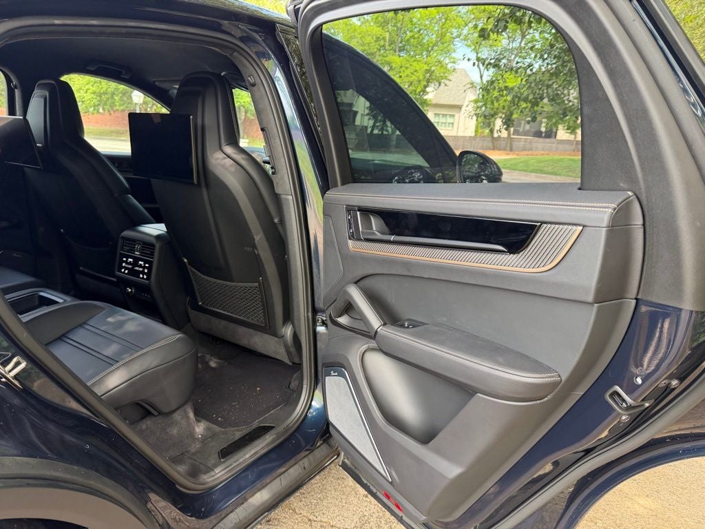 2024 Porsche Cayenne Coupe Turbo GT