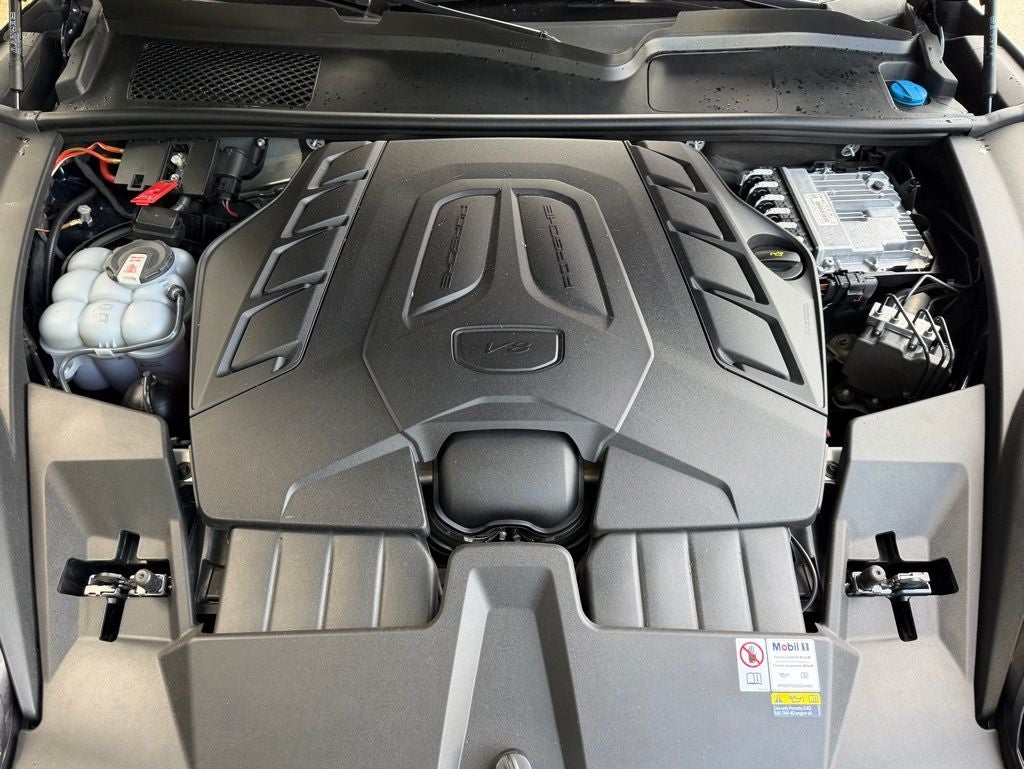 2024 Porsche Cayenne Coupe Turbo GT