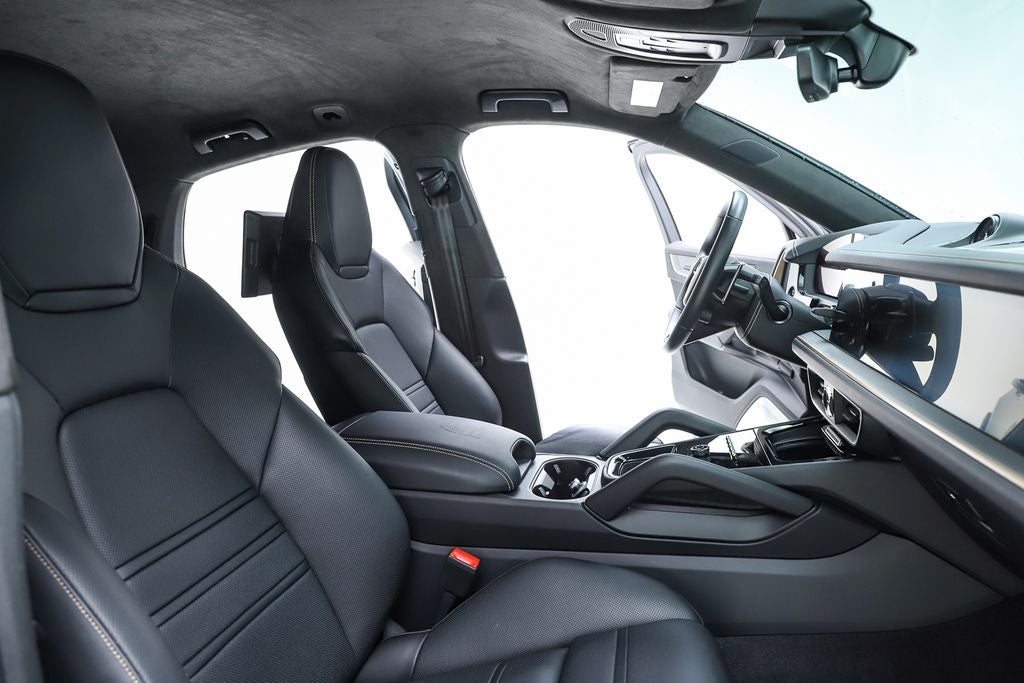 2024 Porsche Cayenne Coupe Turbo GT