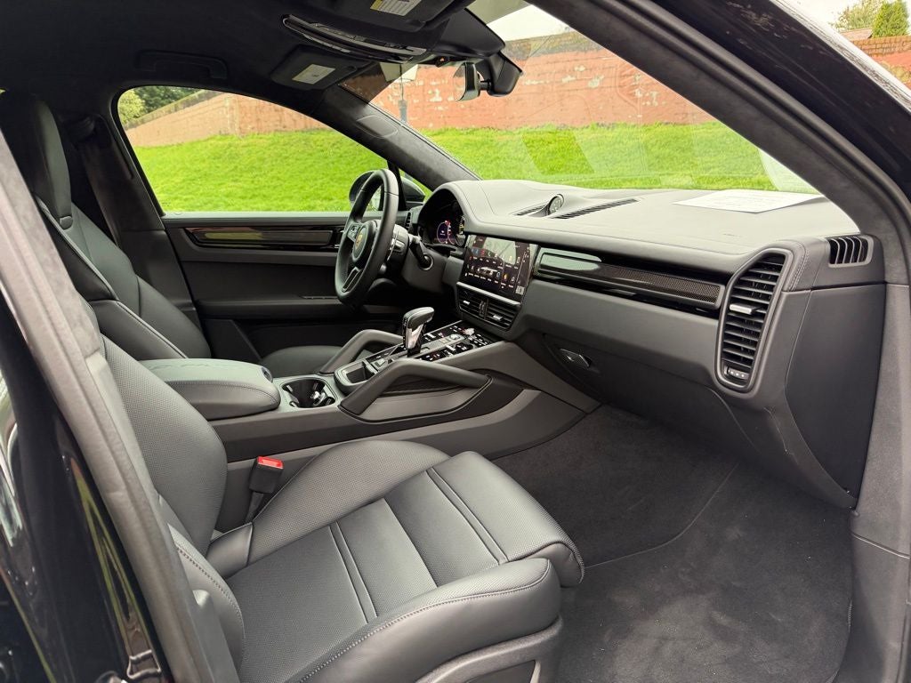 2022 Porsche Cayenne Coupe Turbo GT