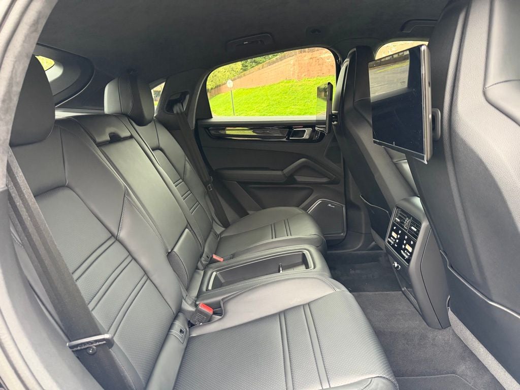 2022 Porsche Cayenne Coupe Turbo GT