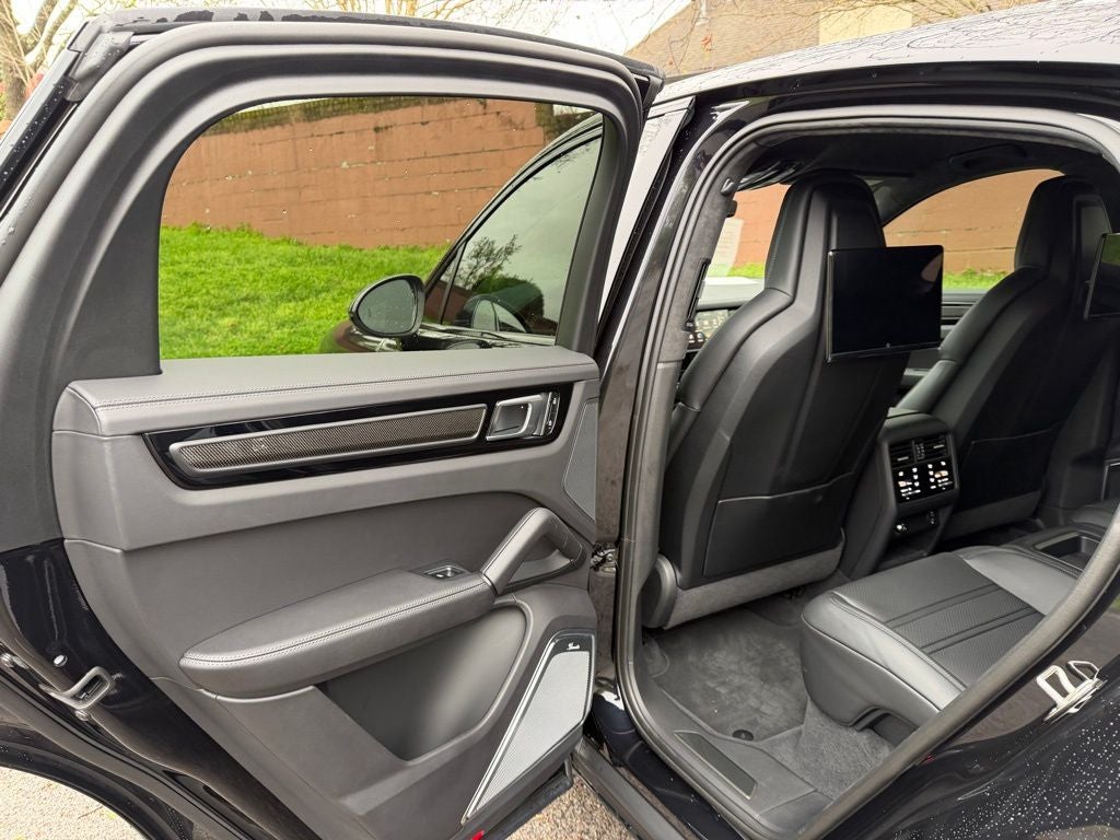 2022 Porsche Cayenne Coupe Turbo GT