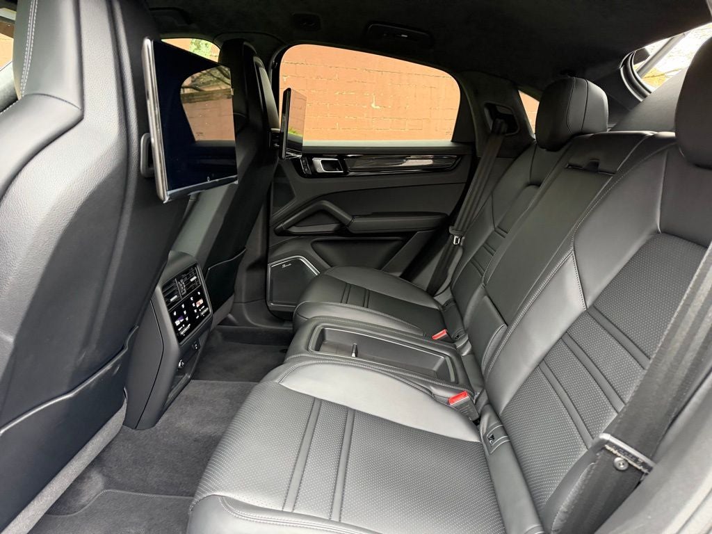 2022 Porsche Cayenne Coupe Turbo GT