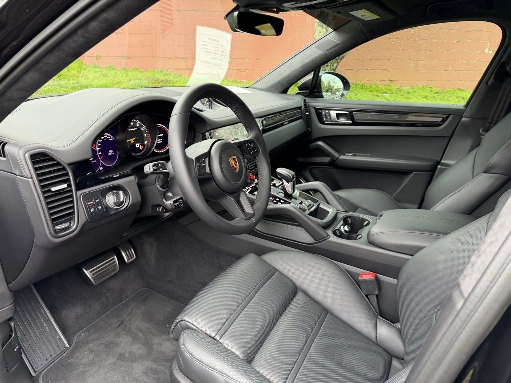 2022 Porsche Cayenne Coupe Turbo GT
