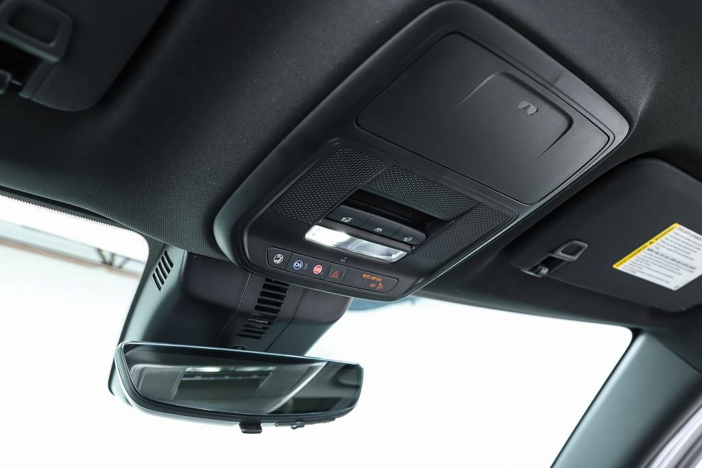 2025 GMC Acadia AT4