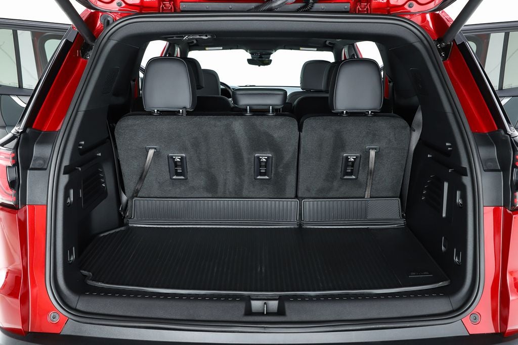 2025 GMC Acadia AT4
