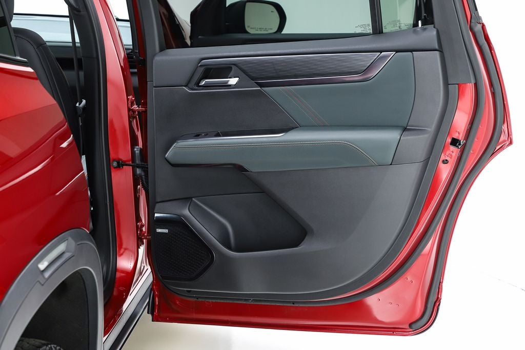 2025 GMC Acadia AT4