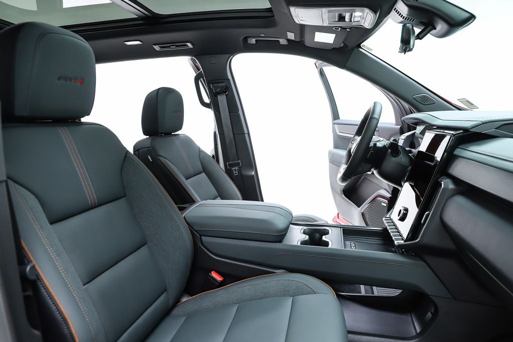 2025 GMC Acadia AT4