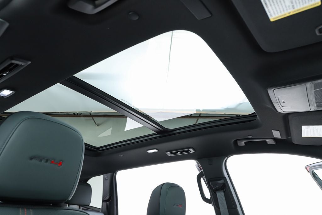 2025 GMC Acadia AT4